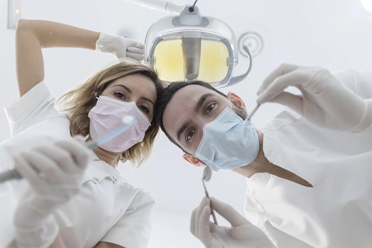 dental-workers-looking-down