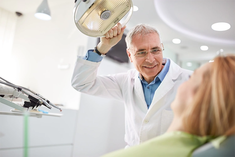 dentis-with-patient